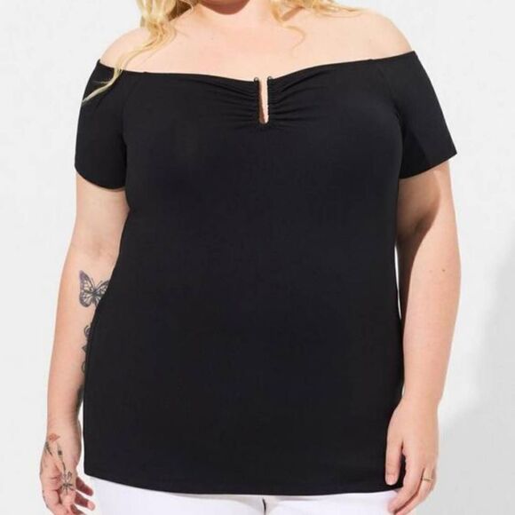 Torrid Women's Plus Size Foxy U-Bar Off-Shoulder Short Sleeve Top - Picture 2 of 6